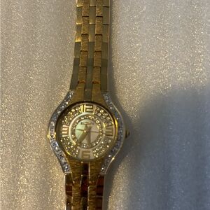 Elegant Gold Women's Watch with Crystal Accents